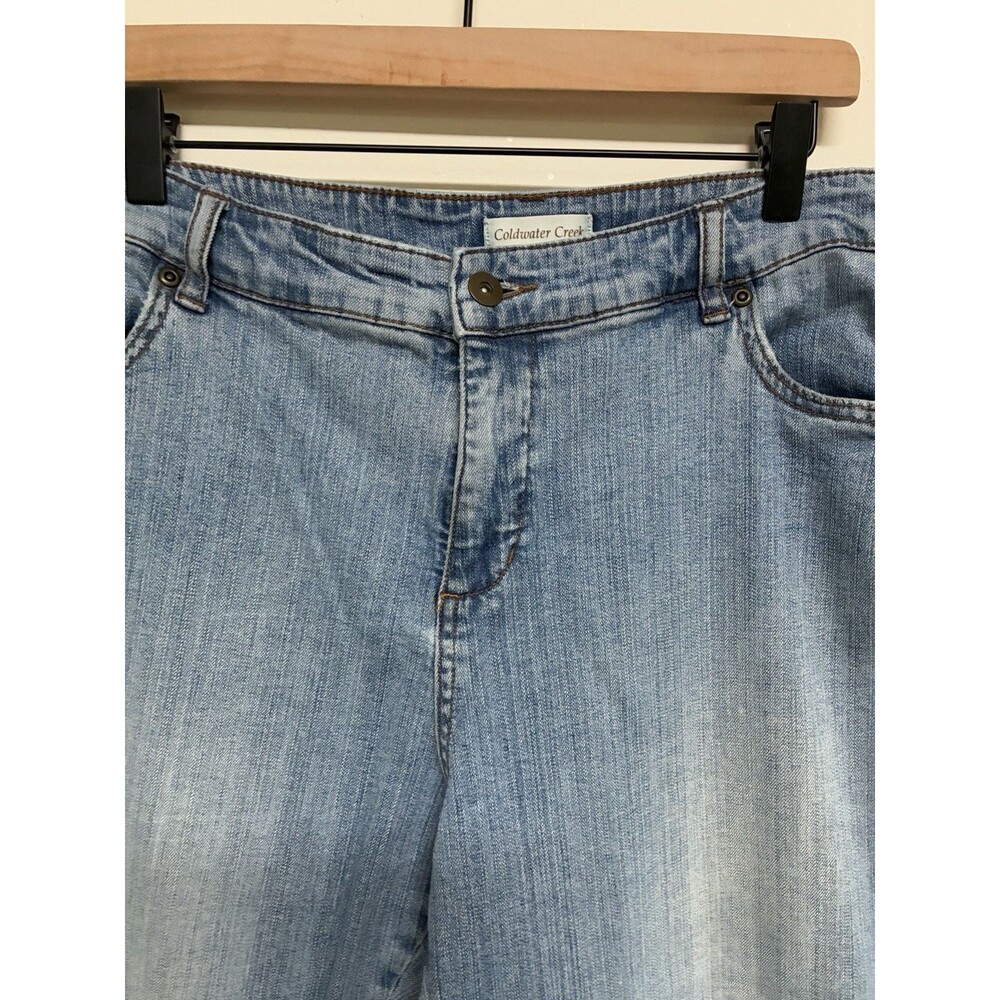 Coldwater Creek Women’s 18 Floral Embroidered Capris Medium Wash - Picture 4 of 8
